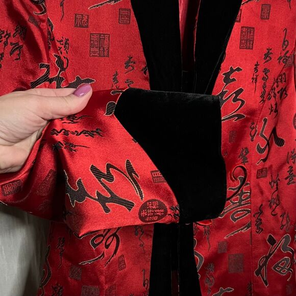 Elegant Red and Black Women's Jacket - Picture 8 of 15